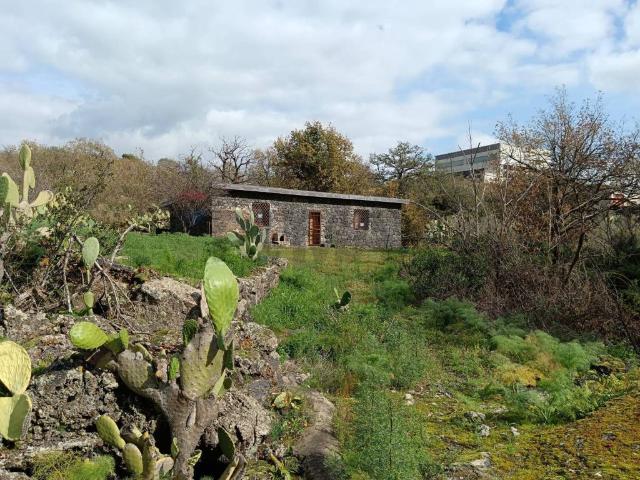 Rustico in vendita a Villaggio del Pino, Belpasso