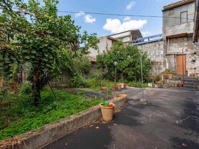 Rustico in vendita a Altarello, Belpasso