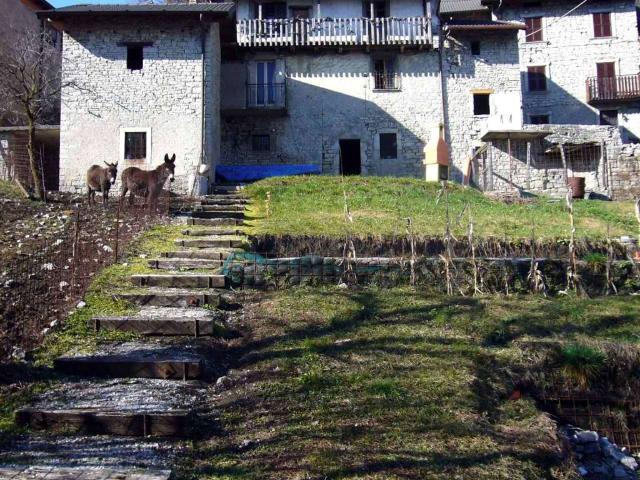 Rustico in vendita a Botta, Sant'omobono Imagna