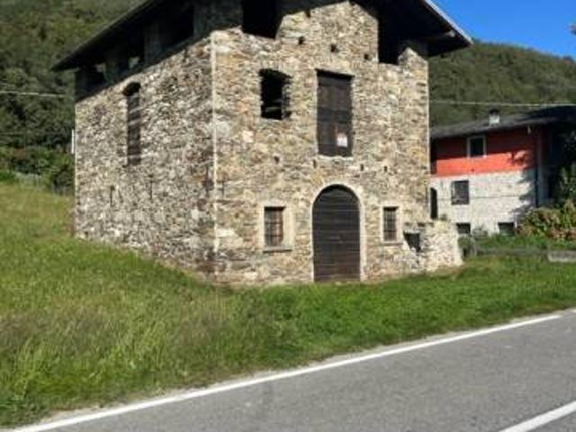 Rustico in vendita a Berbenno Di Valtellina, Lombardia