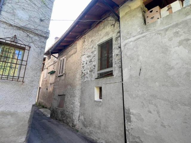 Rustico in vendita a Berbenno Di Valtellina, Lombardia