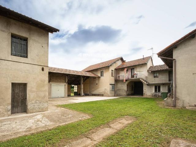 Rustico in vendita a Bereguardo, Lombardia