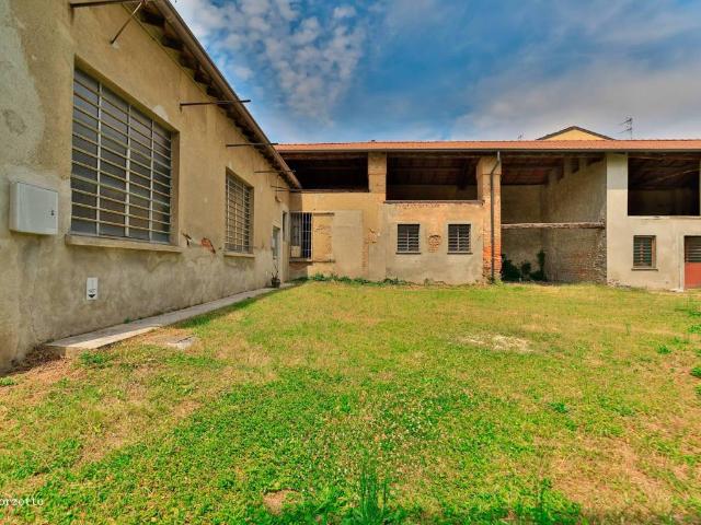 Rustico in vendita a Villanova, Bernareggio