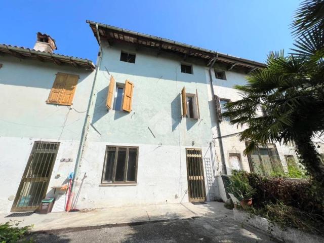 Rustico in vendita a Bertiolo, Friuli-Venezia Giulia