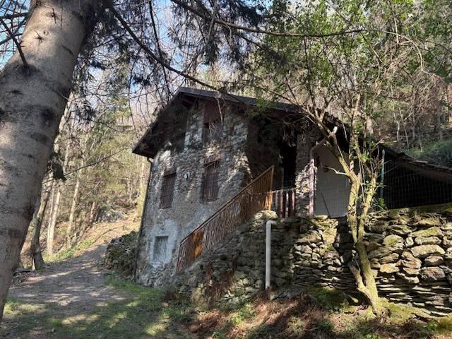 Rustico in vendita a Comunità montana della valle Camonica, Berzo Demo