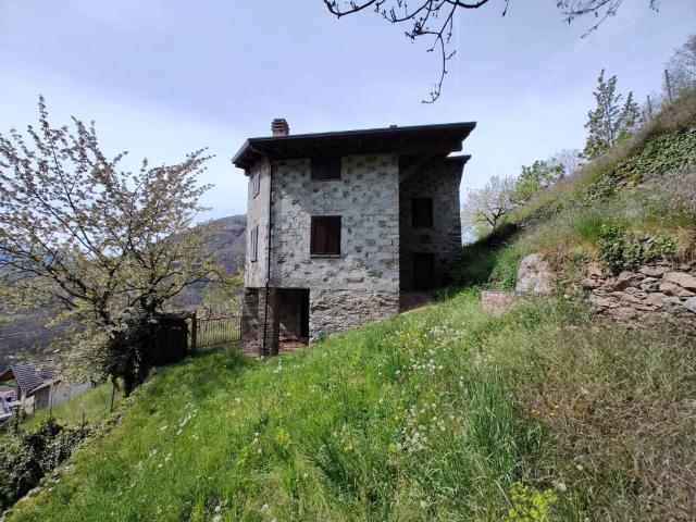 Rustico in vendita a Comunità montana della valle Camonica, Berzo Demo
