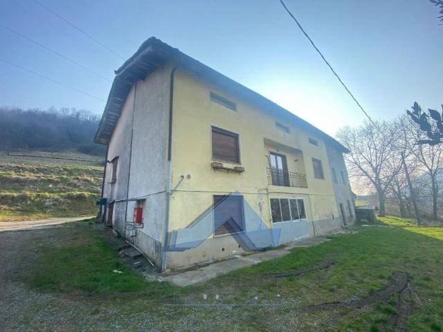 Rustico in vendita a Berzo San Fermo, Lombardia