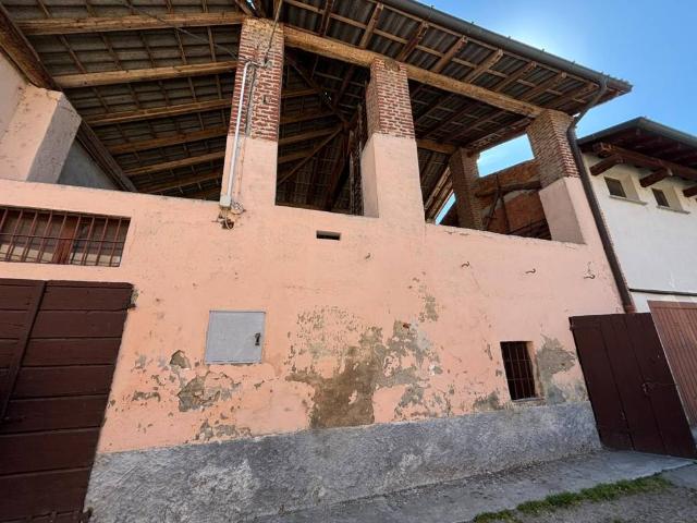 Rustico in vendita a Besate, Milano