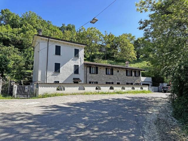 Rustico in vendita a Bettola, Reggio Emilia
