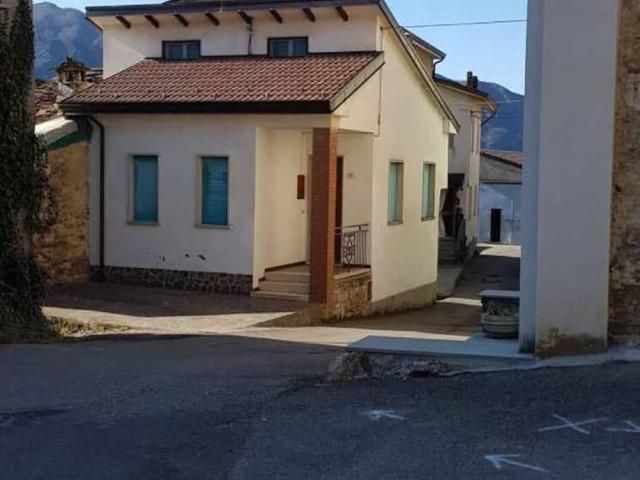 Rustico in vendita a Bettola, Reggio Emilia