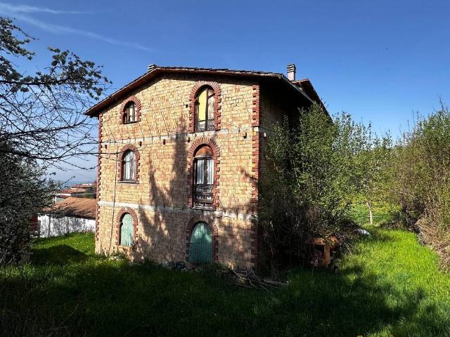 Rustico in vendita a Bettola, Reggio Emilia