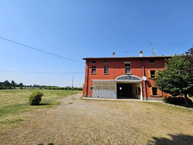 Rustico in vendita a Val d’Enza, Re