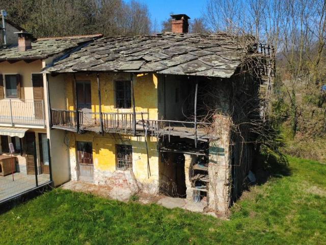 Rustico in vendita a Famolasco, Piemonte