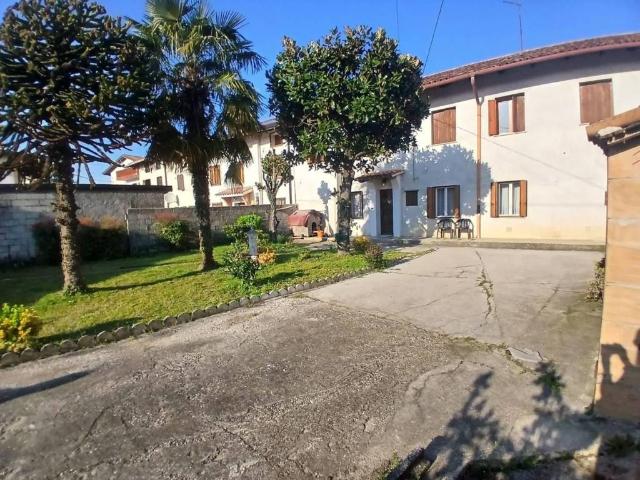 Rustico in vendita a Bicinicco, Friuli-Venezia Giulia