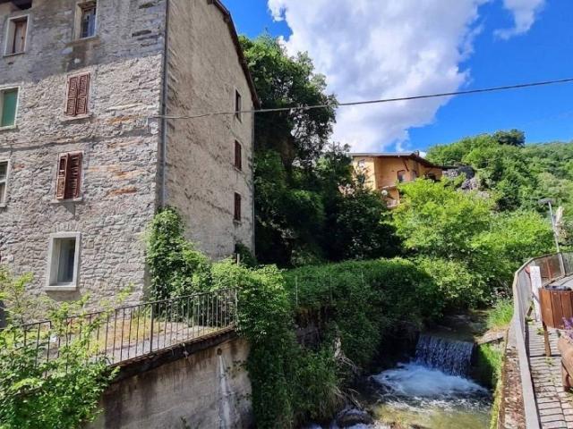 Rustico in vendita a Comunità montana della valle Camonica, Bienno