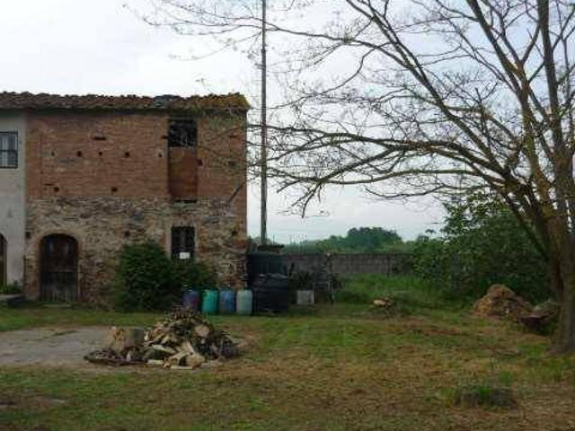 Rustico in vendita a Bientina, Toscana