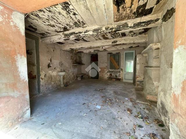 Rustico in vendita a Comunità Montana del Piambello, Bisuschio