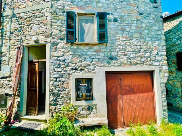 Rustico in vendita a Bobbio, Piacenza