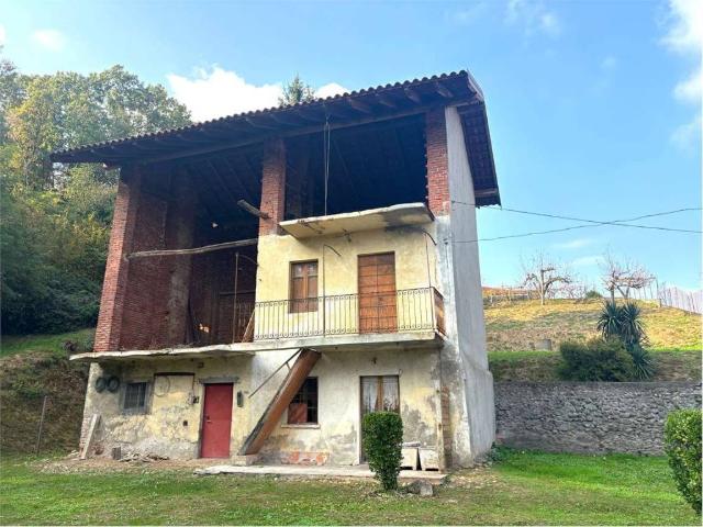 Rustico in vendita a Arbora, Piemonte