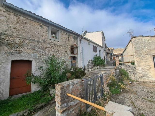 Rustico in vendita a Bojano, Molise