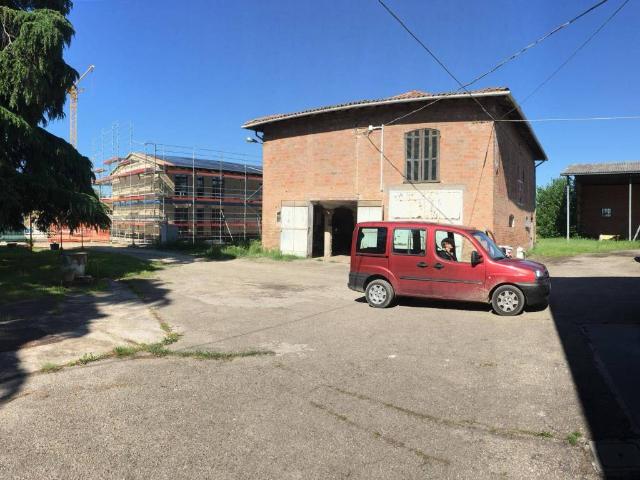 Rustico in vendita a San Donato-San Vitale, Bologna