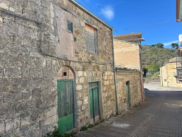 Rustico in vendita a Bompietro, Sicilia