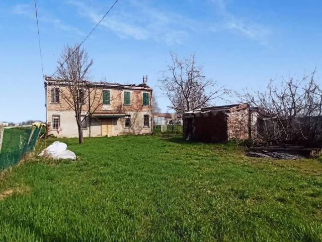 Rustico in vendita a Bondeno, Ferrara