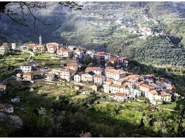 Rustico in vendita a Aquila Di Arroscia, Liguria