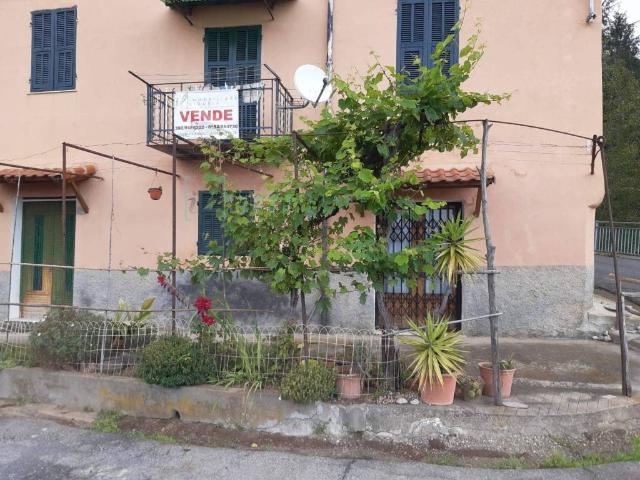 Rustico in vendita a Aquila Di Arroscia, Liguria