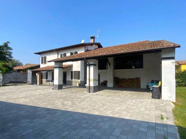 Rustico in vendita a Borghetto Lodigiano, Lombardia