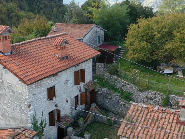 Rustico in vendita a Unione dei comuni Media Valle del Serchio, Borgo A Mozzano
