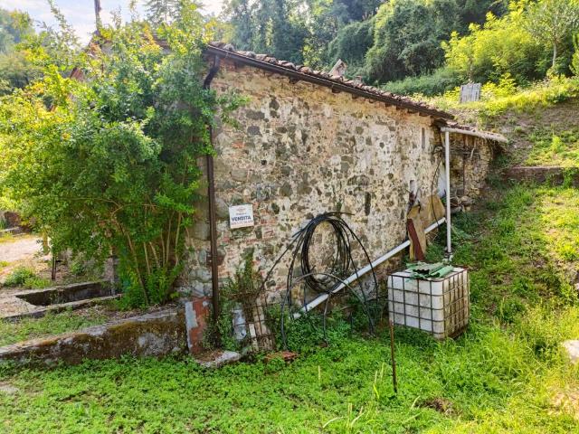 Rustico in vendita a Unione dei comuni Media Valle del Serchio, Borgo A Mozzano