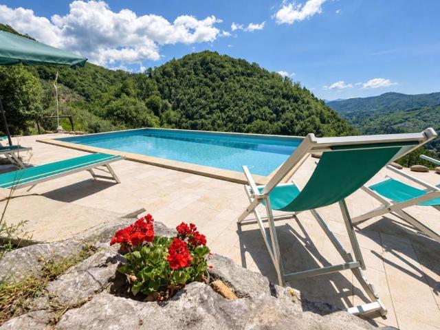 Rustico in vendita a Valdottavo, Borgo a Mozzano