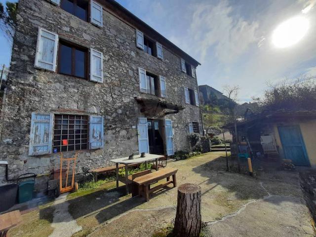 Rustico in vendita a Unione dei comuni Media Valle del Serchio, Borgo A Mozzano