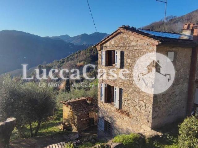 Rustico in vendita a Unione dei comuni Media Valle del Serchio, Borgo A Mozzano