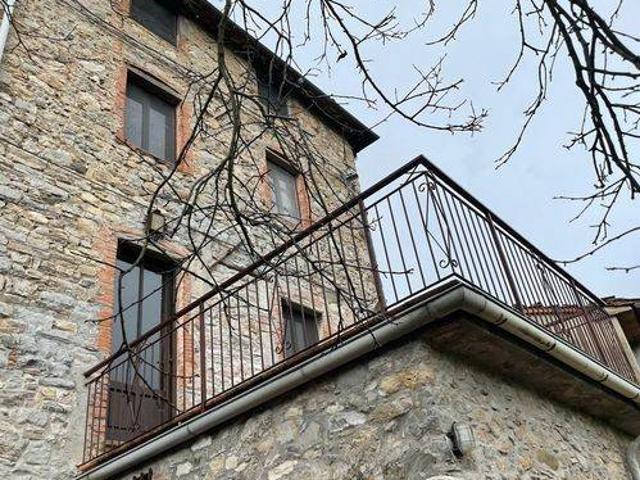 Rustico in vendita a Unione dei comuni Media Valle del Serchio, Borgo A Mozzano