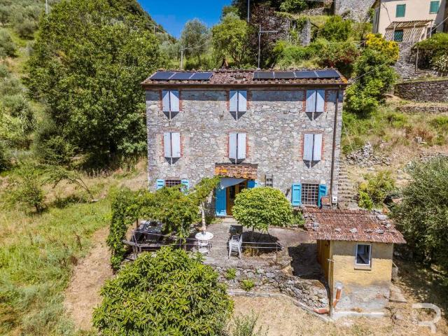 Rustico in vendita a Unione dei comuni Media Valle del Serchio, Borgo A Mozzano