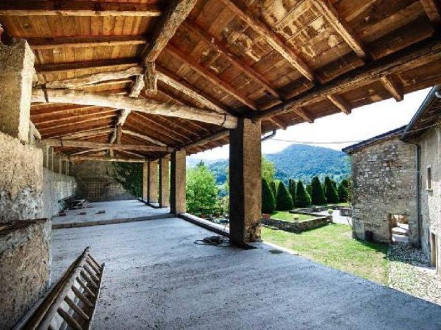 Rustico in vendita a Vigano San Martino, Lombardia