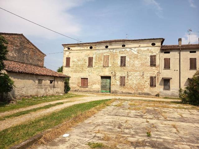 Rustico in vendita a Borgo Mantovano, Pieve Di Coriano
