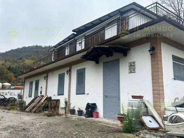 Rustico in vendita a Borgo Priolo, Lombardia