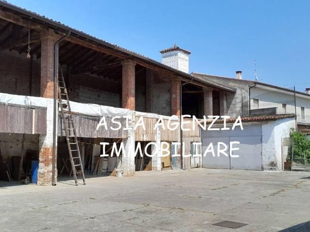 Rustico in vendita a Borgo San Giacomo, Lombardia