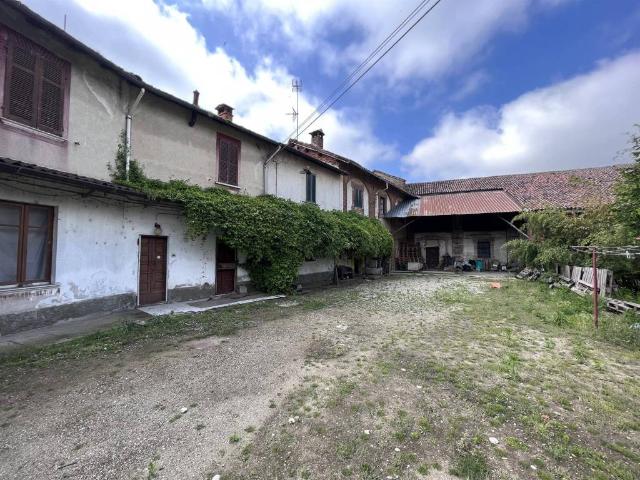 Rustico in vendita a Borgo San Siro, Lombardia