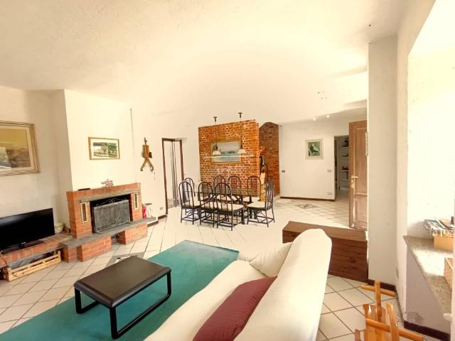 Rustico in vendita a Borgo Ticino, Novara