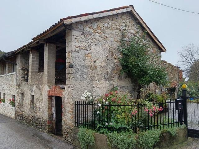 Rustico in vendita a Borgo Valbelluna, Villa Di Villa