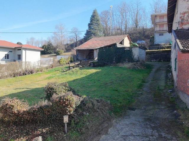 Rustico in vendita a Baraggioni, Piemonte