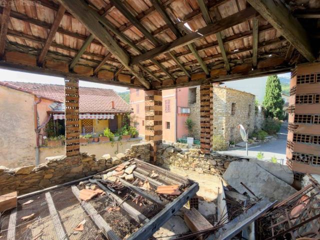 Rustico in vendita a Borgomaro, Liguria