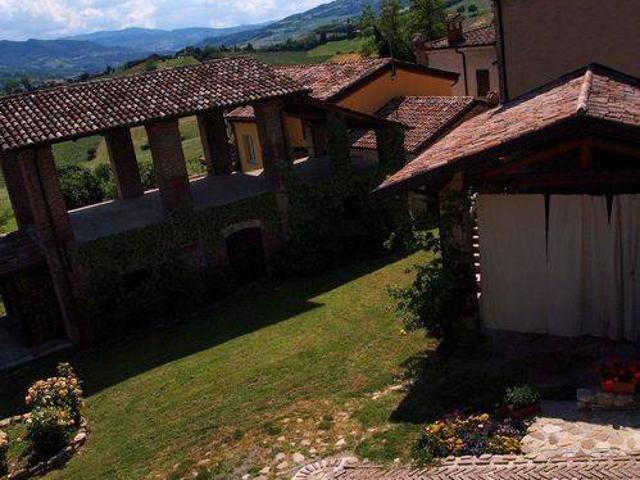 Rustico in vendita a Borgonovo Val Tidone, Reggio Emilia