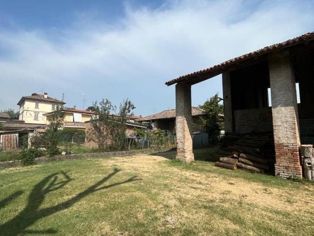 Rustico in vendita a Follo Casalino, Borgonovo Val Tidone
