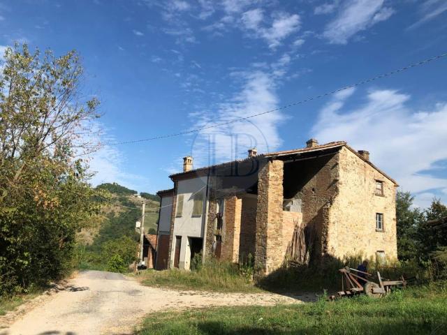 Rustico in vendita a Borgoratto Mormorolo, Lombardia