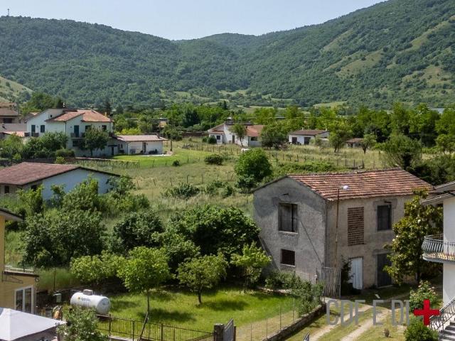 Rustico in vendita a Borgorose, Lazio